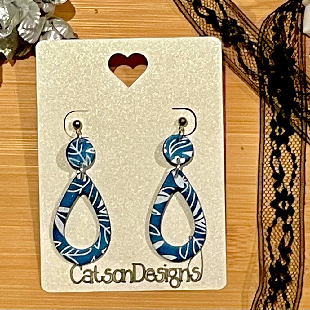 Blue White Flower pattern dangle earrings - Handmade Clay